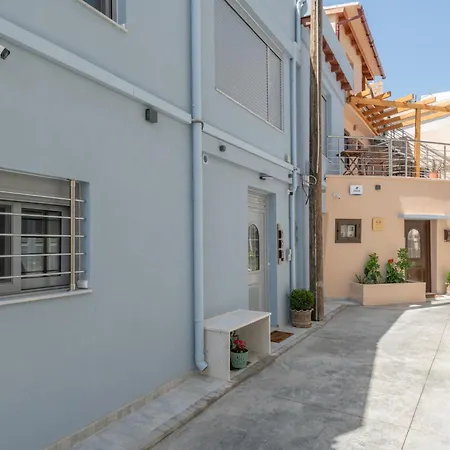 Anassa 5 Center