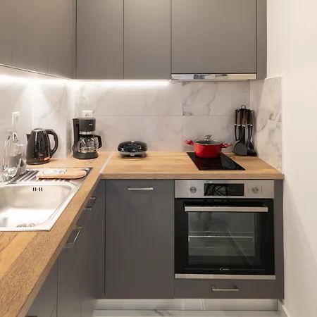Anassa 5 Center Candia